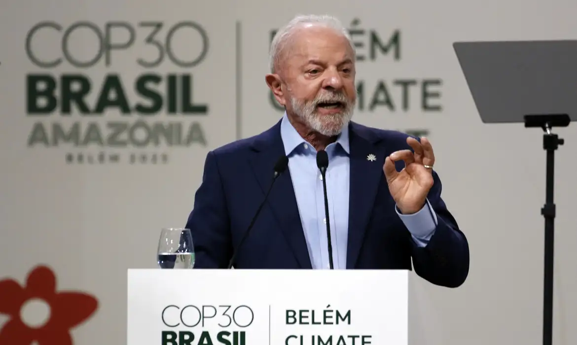 President Lula at an official event